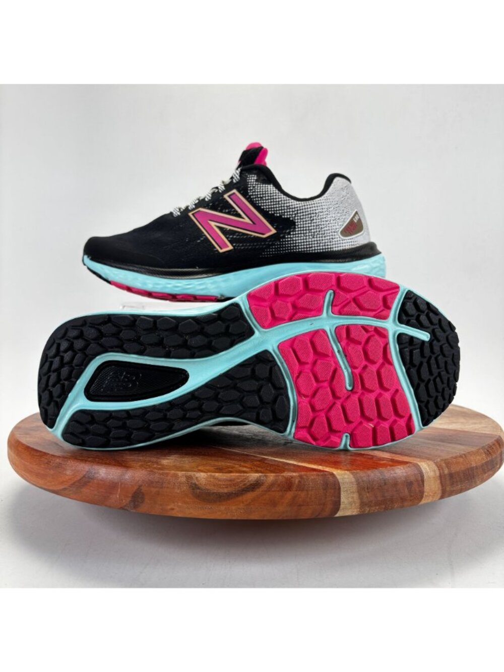 New Balance Womens 9.5 680 V7 Running Shoes W680YF7 Low Top Lace Up Fresh Foam - Picture 3 of 10